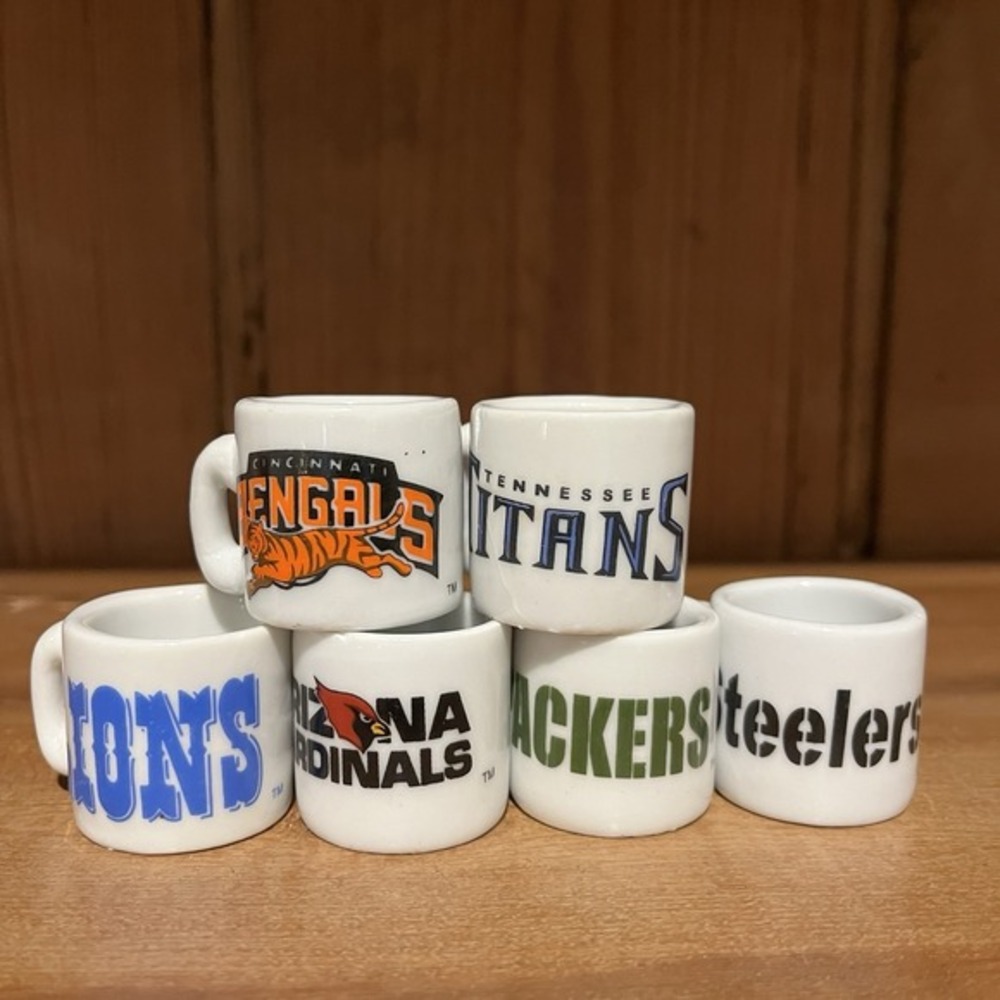 Vintage Lot of 6 Miniature Coffee Mug NFL Football Team Tiny Shot Glasses‎